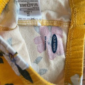 Old navy yellow leggings